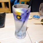 こだわり鮮魚と炭焼地鶏 炉 〜ひばち〜 - レモン搾って色が変わるよ