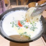 こだわり鮮魚と炭焼地鶏 炉 〜ひばち〜 - 麺はしこしこもっちり