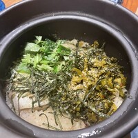 博多メシ 男厨 - 炙りサバと高菜の土鍋飯