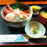 うおとら - 海鮮丼