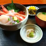 うおとら - 海鮮丼