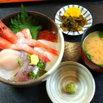 うおとら - 海鮮丼