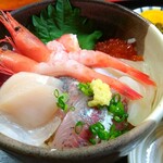 うおとら - 海鮮丼