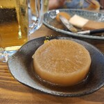 炉端とおでん 呼炉凪来 - 大根味染み染みでした。はんぺんやさつま揚げなど一口サイズが嬉しい…