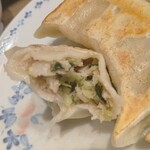 開楽 - ジャンボ餃子の断面
