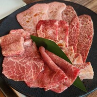 焼肉うしごろ 新宿三丁目店 - 