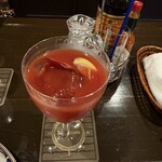 バー レスタカード - ブラッディーメリー。ソースやタバスコやお塩を少量入れて、ほんのりを楽しむ。贅沢な気分。