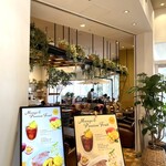 メロウ ブラウン コーヒー - オシャレな雰囲気なお店の外観。