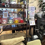 メロウ ブラウン コーヒー - オシャレな雰囲気な小物類。