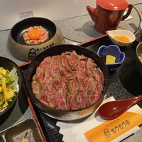 炭火和牛焼肉もうもう亭 広小路店 - 