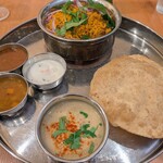 マドライキッチン - ビリヤニとカレー