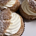 スフレパルヴァン - シュークリーム　390円