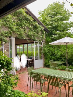 ELEVENSES TEA ROOMS - レイクガーデンが見えない方のテラス席