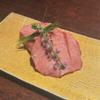 黒毛和牛焼肉 虎斑 北新地店 - 