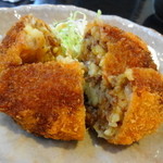 くいしんぼ - 大きな自家製コロッケ