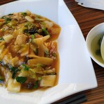 大清 - 料理写真:餡も豊富なボリュームあるあんかけ焼きそば！