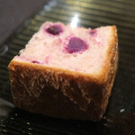 Élan - ランチコース 7865円 の食パン