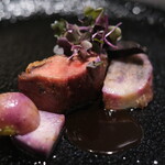Élan - ランチコース 7865円 の青森のバルバリーの鴨 紫色の野菜 シャドークイーン 紫カイワレ