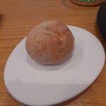 L'Harmonie - 最初に提供のパン