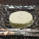Élan - ランチコース 7865円 のバター