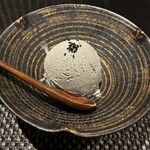 焼肉 喰心 - 黒ごまアイス