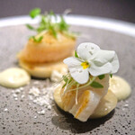 ランチコース 7865円 の北海道のホタテ 白色の野菜 新生姜 柚子 ホワイトセロリ