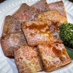 焼肉 坂の途中 - 