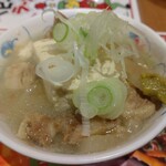 串かつ でんがな 神田西口店 - 塩もつ煮込みはアッサリほっこりした味で最幸です。