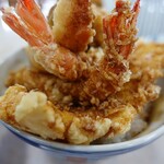 伊豆家 - 蓋を取るとドーン！