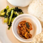 SMILE - サグ(青菜炒め) & ミックス野菜のアチャール 