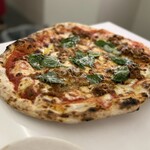 ファカロー ピッツァ ギャラリー - ナポリサイズで焼いていただいた