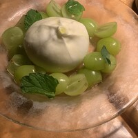 カルネジーオ イースト - 