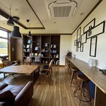 レストラン ヴァロリス - 開店前、こちらの部屋で待たせてくださる事も