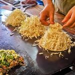 お好み焼 村上 - 調理中２