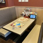 夢庵 - アタイの席、ゆったりスペースありがたい