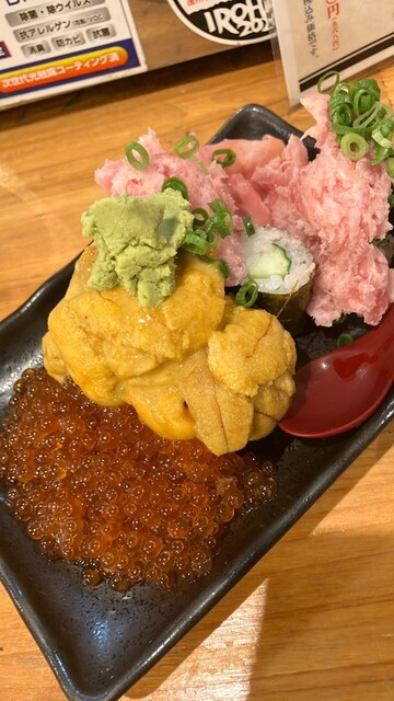 ☆うにいくらこぼれ盛り他【豪快 立ち寿し＠熊本市中央区・辛