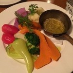 Italian Dining  The South - 朝採れ地野菜のバーニャカウダ　980円