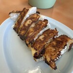ラーメン山岡家 - 母が餃子と引き換えるだけのサービス券を持っていたので、餃子もお願いしました。