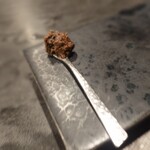 寿司栄 - 日本酒などで煮詰めたズワイガニ蟹味噌