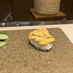 寿司つばさ - 赤ウニ