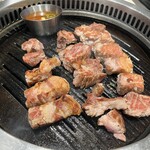 Jukusei Niku Senmon Ten Yopu no O Buta Shio Yaki Kichijoji Ten - 