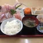 Shinkaigyoryouriuoshigeshokudou - 深海魚お刺身定食