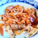 やぶ善 - 見ただけで判る、濃厚な甘辛具合。