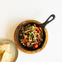 砂肝とキノコのアヒージョ