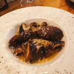 Niquis Miquis - ススケヤマドリダケのソテー。栗みたいな甘味と食感の柄と傘がたのしめる2度美味しいキノコ！