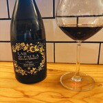 Niquis Miquis - 2015のリオハのテンプラニーニョ！しっかりしたタンニンとエレガントな作りがシェフのお料理にぴったり