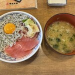 磯丸水産 - しらす＆マグロ丼