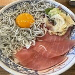 磯丸水産 - しらす＆マグロ丼