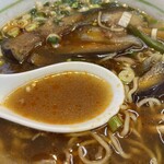 東龍 - 途中、ラー油をちょい足し。