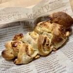 ブーランジェリー ミヤナガ - ベーコンエピ ¥302